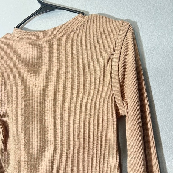 And Now This Ribbed Knit Long Sleeve Top Fitted Casual Tan Size S NWT - Picture 3 of 5